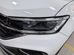 2023 Volkswagen Tayron 300TSI 2WD Plus, белый — фото 4