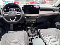 2023 Volkswagen Tayron 300TSI 2WD Plus, белый — фото 13