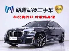 2019 BMW 7 Series 740Li Leading M Sport Package, чёрный — фото 1