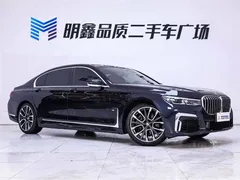 2019 BMW 7 Series 740Li Leading M Sport Package, чёрный — фото 5