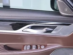 2019 BMW 7 Series 740Li Leading M Sport Package, чёрный — фото 17