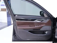 2019 BMW 7 Series 740Li Leading M Sport Package, чёрный — фото 18