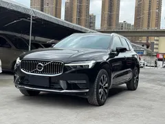 2023 Volvo XC60 4WD Luxury, чёрный — фото 1