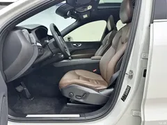 2021 Volvo XC60 T5 4WD Zhiyuan Luxury, белый — фото 3