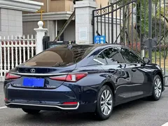 2021 Lexus ES 200, синий — фото 8