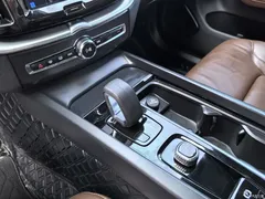 2022 Volvo XC60 B5 4WD Zhiyi Luxury — фото 17