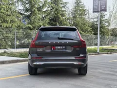 2022 Volvo XC60 B5 4WD Zhiyi Luxury — фото 26