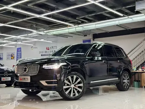 2021 Volvo XC90 B5 Luxury 5