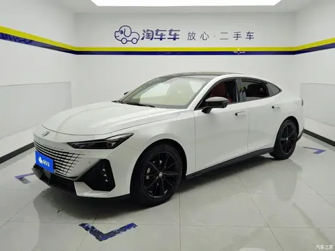 2022 Changan UNI-V 1.5T Premium Type