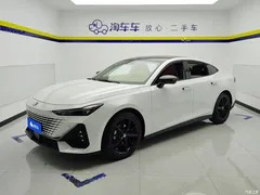2022 Changan UNI-V 1.5T Premium Type, белый — фото 1