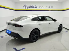 2022 Changan UNI-V 1.5T Premium Type, белый — фото 3
