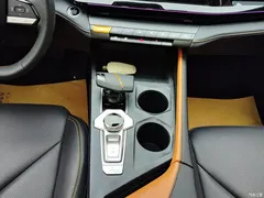 2022 Changan UNI-V 1.5T Premium Type, белый — фото 16