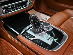 2021 BMW 7 Series 740Li xDrive Executive Luxury Package, чёрный — фото 19