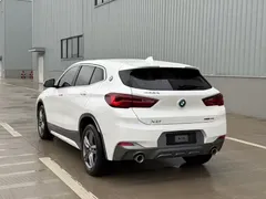 2022 BMW X2 sDrive25i M, белый — фото 2
