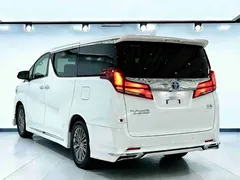 2021 Toyota Alphard Hybrid 2.5L Premium, белый — фото 6