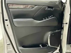 2021 Toyota Alphard Hybrid 2.5L Premium, белый — фото 8