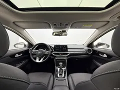 2021 Kia K3 1.5L CVT Fashion, белый — фото 16