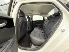 2021 Kia K3 1.5L CVT Fashion, белый — фото 20