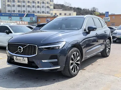 2023 Volvo XC60 4WD Luxury