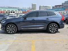2023 Volvo XC60 4WD Luxury, синий — фото 7