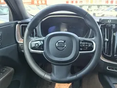 2023 Volvo XC60 4WD Luxury, синий — фото 10