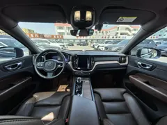 2023 Volvo XC60 4WD Luxury, синий — фото 15