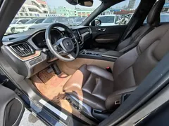 2023 Volvo XC60 4WD Luxury, синий — фото 20