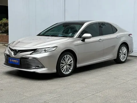 Toyota Camry 2019