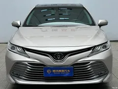 2019 Toyota Camry 2.5G Luxury National VI — фото 2