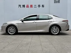 2019 Toyota Camry 2.5G Luxury National VI — фото 4