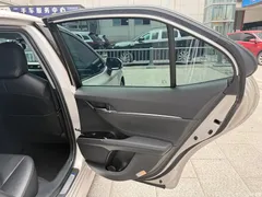 2019 Toyota Camry 2.5G Luxury National VI — фото 14