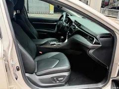 2019 Toyota Camry 2.5G Luxury National VI — фото 15