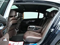 2019 BMW 7 Series Modified 730Li M Sports Package, чёрный — фото 12