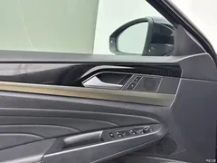 2020 Volkswagen Passat PHEV 430PHEV Hybrid Luxury National VI, чёрный — фото 9