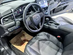 2021 Toyota Camry 2.5G Luxury, чёрный — фото 10