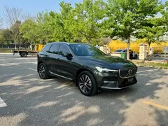2022 Volvo XC60 4WD Luxury — фото 3