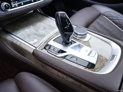 2021 BMW 7 Series 740Li Leading Luxury Package, чёрный — фото 12