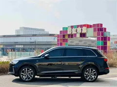2022 Audi Q7 55 TFSI quattro S line, чёрный — фото 3