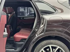 2023 Porsche Cayenne E-Hybrid 2.0T PHEV Platinum — фото 7