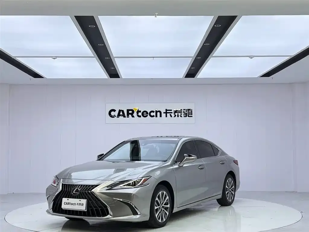 2021 Lexus ES 200