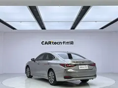 2021 Lexus ES 200 — фото 3