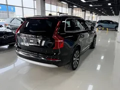 2022 Volvo XC90 B5 Luxury 5-seat, чёрный — фото 4