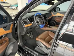 2022 Volvo XC90 B5 Luxury 5-seat, чёрный — фото 5