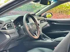 2021 Toyota Camry 2.5G Luxury, чёрный — фото 7