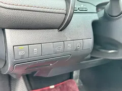 2021 Toyota Camry 2.5G Luxury, чёрный — фото 17