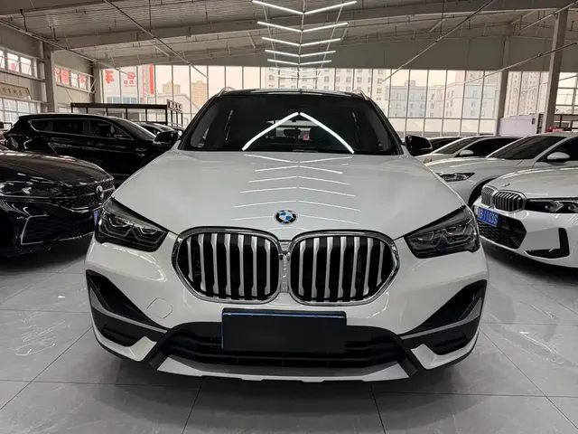2022 BMW X1