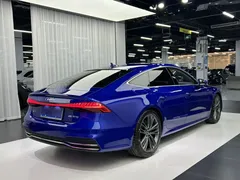 2022 Audi A7 45 TFSI, синий — фото 10