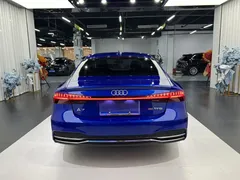 2022 Audi A7 45 TFSI, синий — фото 11
