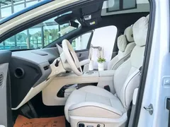 2025 Li Auto i6 2WD Standard, белый — фото 10
