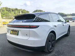 2025 Li Auto i6 2WD Standard, белый — фото 14